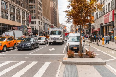 New York City - 22 Mayıs 2013: bir bahar gününde Times Meydanı. Kg/m