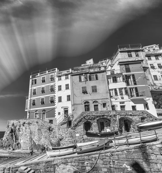 Malowniczy widok czarno-biały Cinque Terre — Zdjęcie stockowe