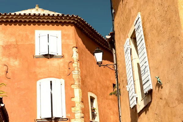 Roussillon, Provence - France. Famous Red Ancient Homes — Stock Photo, Image