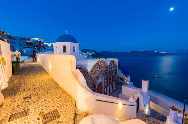 Santorini Island 's nachts, Oia Town, Griekenland — Stockfoto