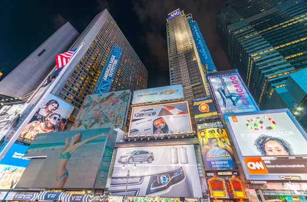 New York City - 9 juni 2013: Lampor på Times Square på natten. T — Stockfoto