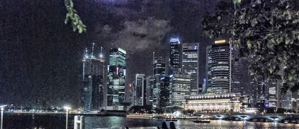 Noc panoramę Singapuru — Zdjęcie stockowe