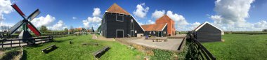 Zaanse Schans'a, Hollanda. 360 derece panoramik windmi