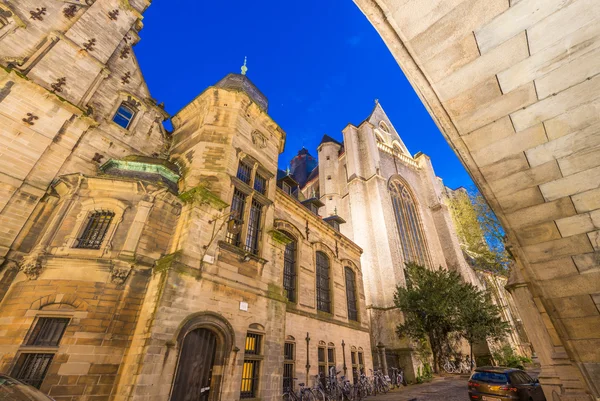 Colores nocturnos de la arquitectura Gent, Bélgica — Foto de Stock