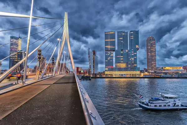 Panorama Rotterdamu. Nádherný pohled po západu slunce — Stock fotografie