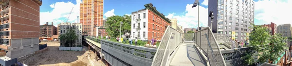 NEW YORK - CIRCA JUNE 2013: The High Line Park, New York, circa — Stock Photo, Image