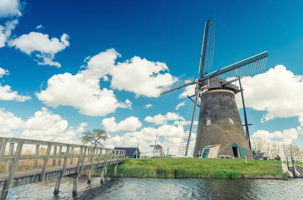 Kinderdijk, Holandia. Słynne wiatraki — Zdjęcie stockowe