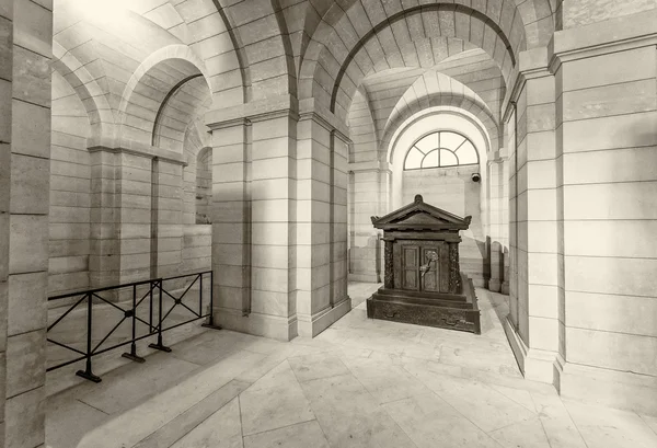 Paříž - cca června, 2014: Interiér Pantheon. Byla to originall — Stock fotografie
