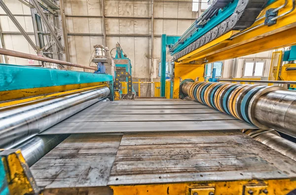 Steel coil cut machine. Industrial environment and business conc — Stock Photo, Image