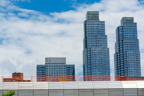 Prachtig uitzicht op Manhattan wolkenkrabbers — Stockfoto