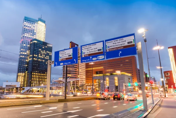City night traffic on Erasmus Bridge, Rotterdam — Stock Photo, Image