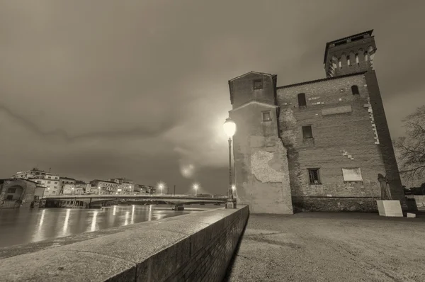 Pisa Kalesi geceleri — Stok fotoğraf