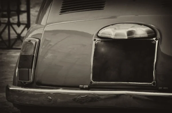 Antiguo coche italiano — Foto de Stock