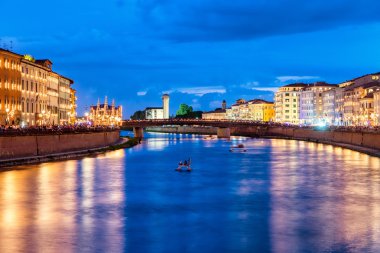 Pisa, İtalya. Luminara ışıklar Festivali