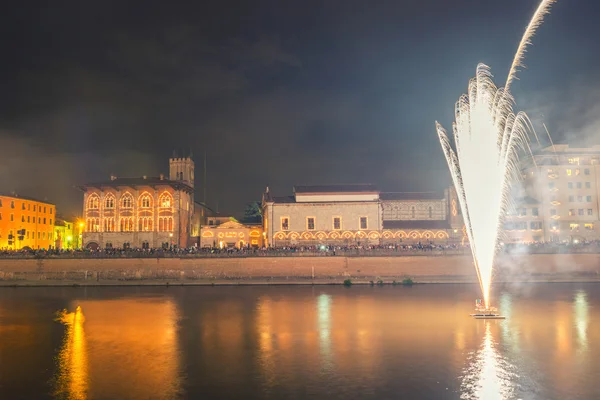 Fireworks for Luminara festival in Pisa — Stock Photo, Image