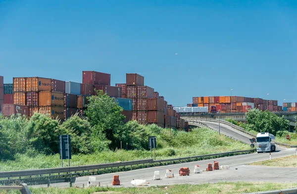 Containers near  port of Livorno — Stock Photo, Image