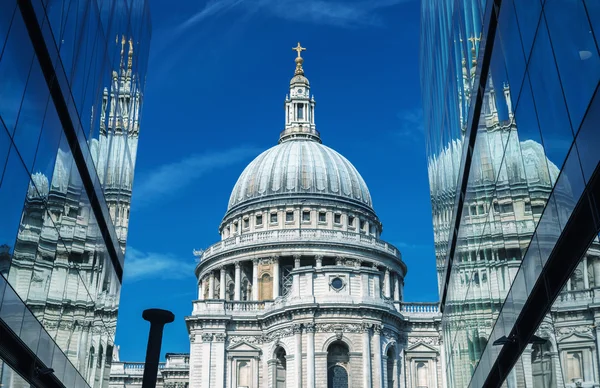 London. St Paul Cathedral — Stockfoto