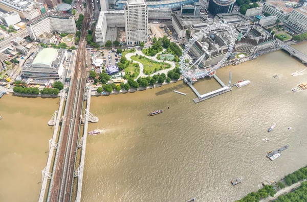Londyn widok z panoramą London Eye — Zdjęcie stockowe