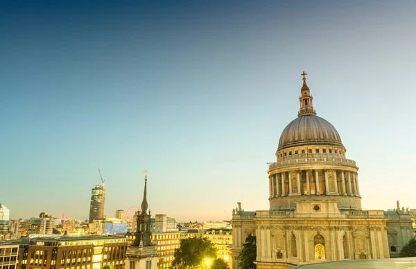 St Paul Cathedral at sunset - London — Stock Photo, Image