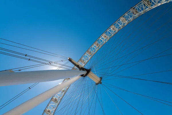 London Eye wiel in de zomer — Stockfoto
