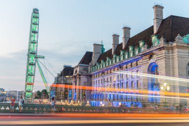 trafik Westminster Köprüsü'nde. Londra