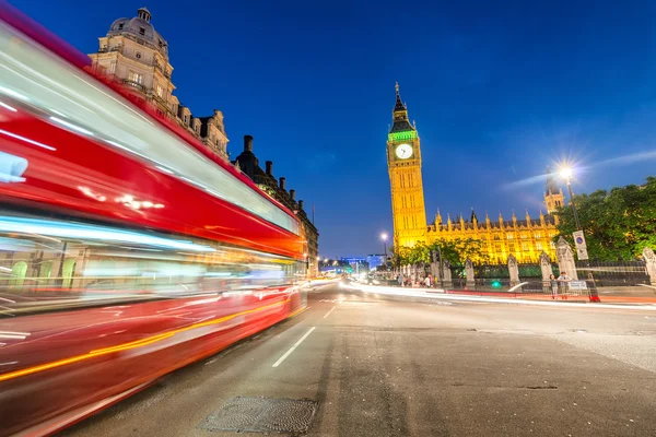 Bus à deux étages à Londres — Photo