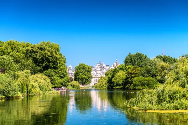 St James 's Park London — стоковое фото