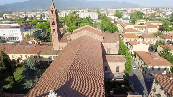 Iglesia de San Francisco en Pisa . — Foto de Stock