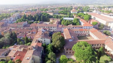 Pisa şehir sokakları panorama
