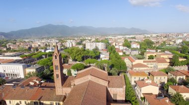 İtalya Pisa şehrin havadan görünümü