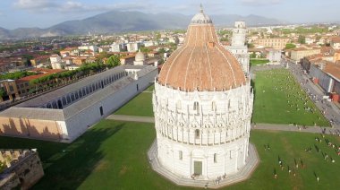 Mucizeler Meydanı, Pisa. Havadan görünümü