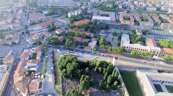 Flygfoto över Pisa stad i Italien — Stockfoto