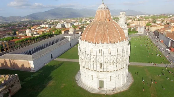 Plein van wonderen, Pisa. Luchtfoto — Stockfoto