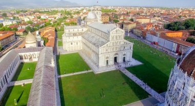 Mucizeler Meydanı, Pisa. Havadan görünümü