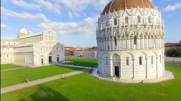 Havadan görünümü mucizeler Meydanı, Pisa. Piazza dei Miracoli — Stok fotoğraf