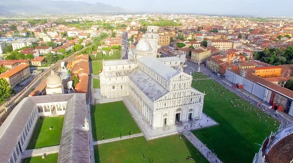 Mucizeler Meydanı, Pisa. Havadan görünümü — Stok fotoğraf