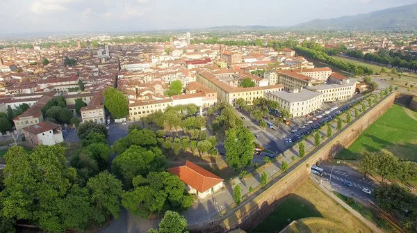 Veduta aerea della città antica di Lucca , — Foto Stock