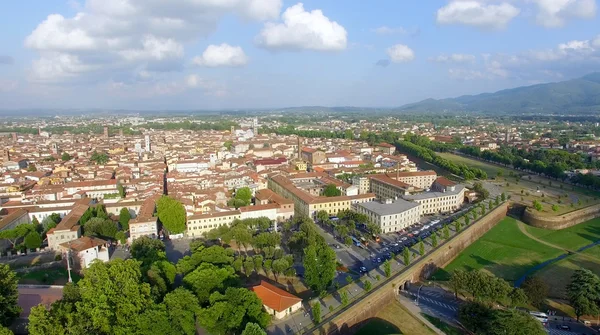 Lucca stad panorama, Italië — Stockfoto