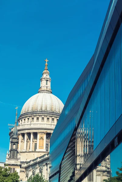 ロンドンのセント ・ ポール大聖堂 — ストック写真