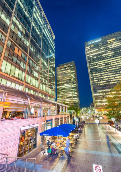 Edifícios modernos de Canary Wharf, Londres — Fotografia de Stock