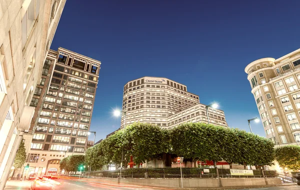 Canary Wharf por la noche. Londres —  Fotos de Stock