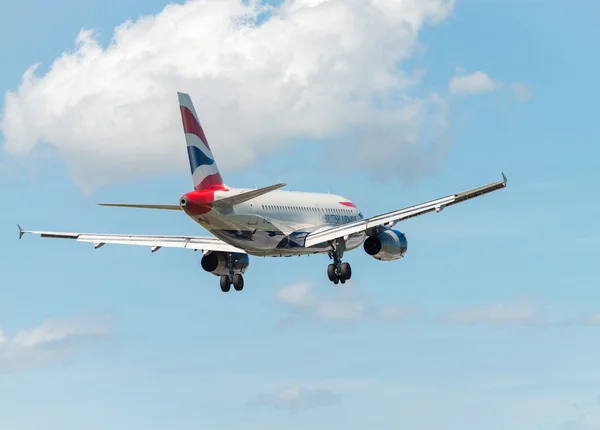 Atterraggio aereo British Airways — Foto Stock