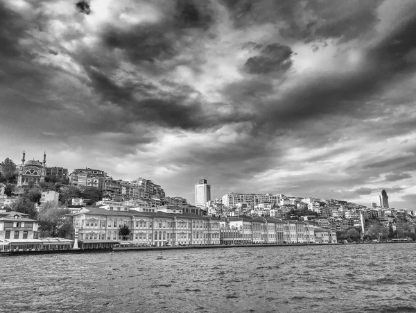 Waterfront view of Istanbul, Turkey — Stock Photo, Image