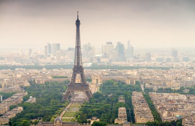 Tour Eiffel güzel görünümü.