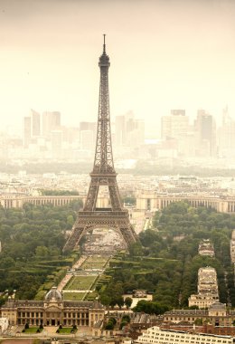 Tour Eiffel güzel görünümü.
