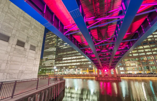 Colourful bridge at night — Stock Photo, Image