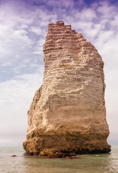 Giz penhasco na água, Etretat, França — Fotografia de Stock