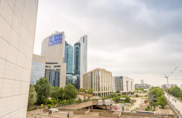 Edifícios modernos de La Defense. Paris — Fotografia de Stock