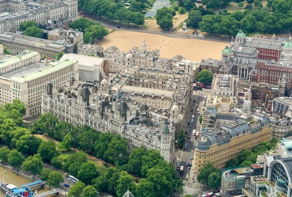 Flygfoto över Whitehall Gardens i London — Stockfoto