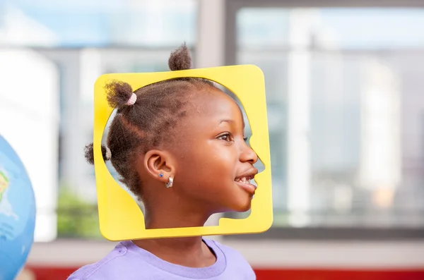 Menina africana na escola primária — Fotografia de Stock